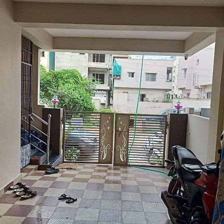Sri Govinda Nilayam Home Stay 1 Visakhapatnam Zewnętrze zdjęcie
