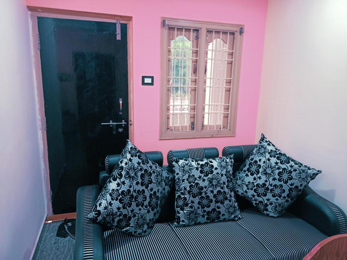 Sri Govinda Nilayam Home Stay 1 Visakhapatnam Zewnętrze zdjęcie