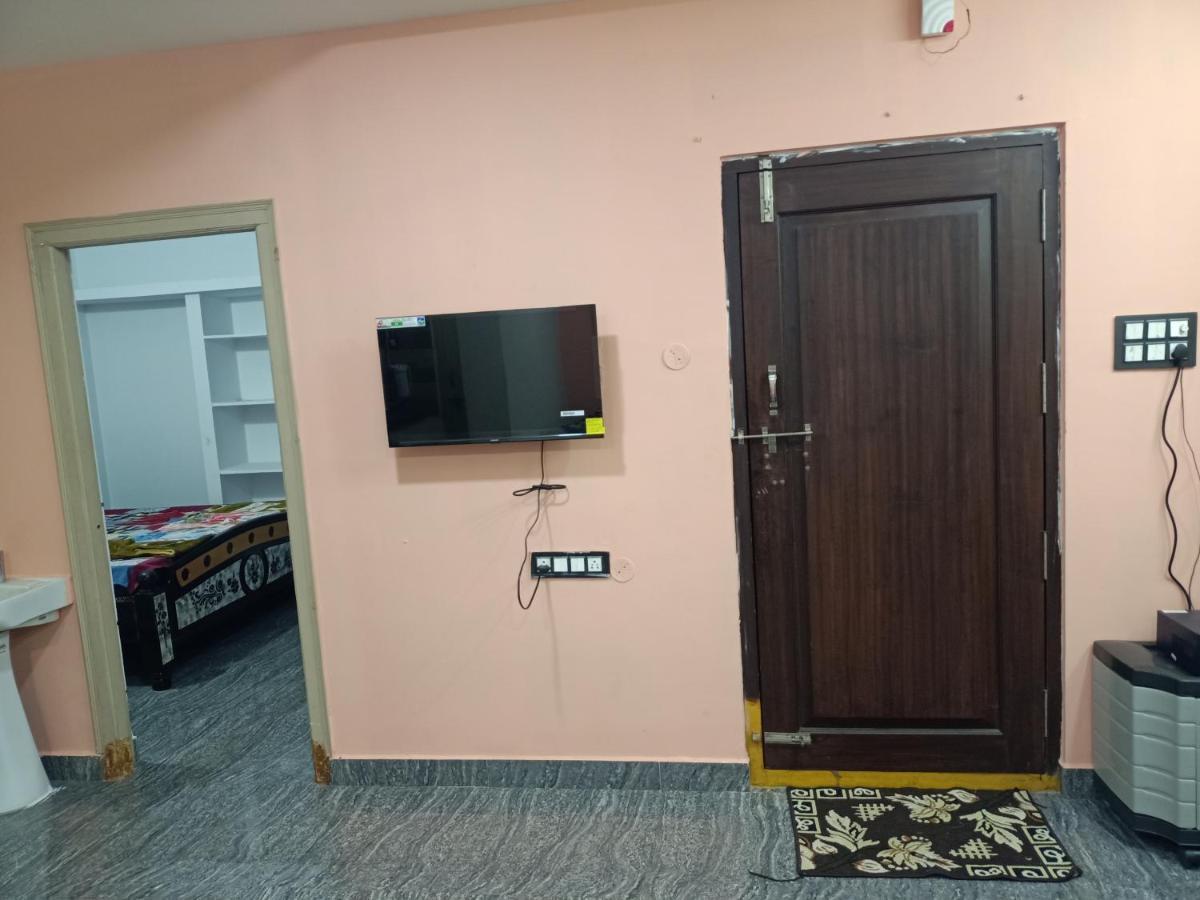 Sri Govinda Nilayam Home Stay 1 Visakhapatnam Zewnętrze zdjęcie