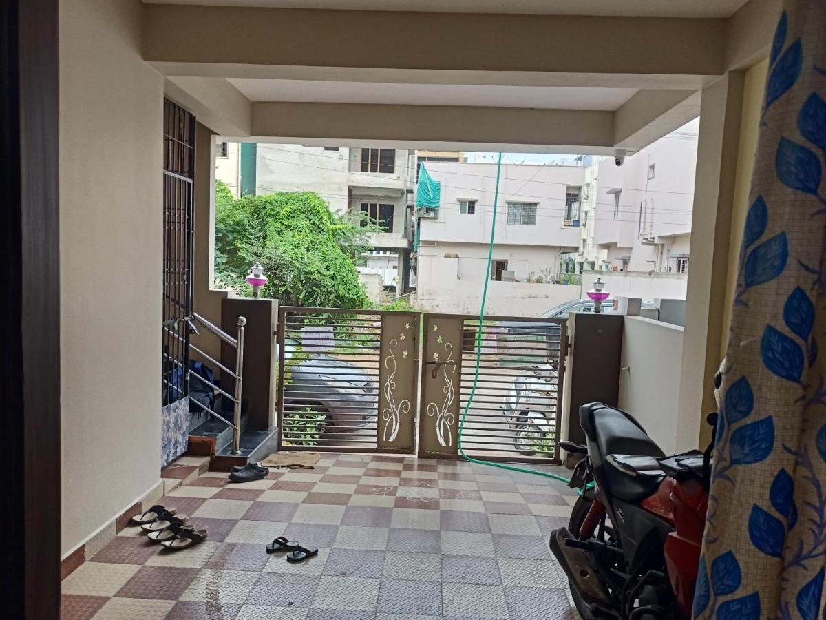 Sri Govinda Nilayam Home Stay 1 Visakhapatnam Zewnętrze zdjęcie